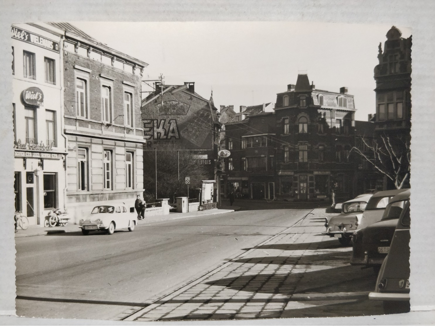 Photo Chênée. Place Joseph Willem Vers Maison Communale. Années 60. 13x18 Cm - Plaatsen