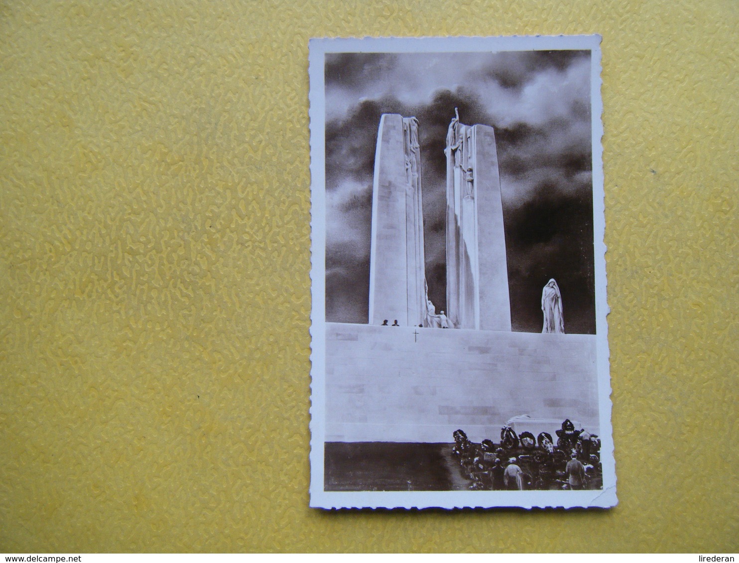 GIVENCHY EN GOHELLE. La Crête De Vimy. Le Mémorial Canadien. - Otros & Sin Clasificación