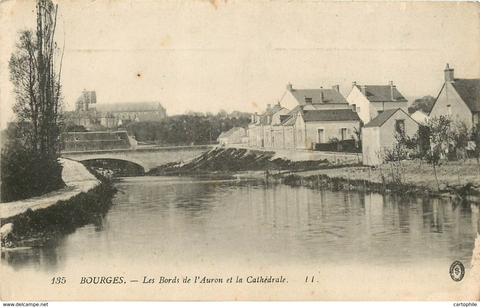 18 - LOT de 24 cpa de BOURGES écrites par le soldat Jean Sotty d'Oudry (71) de 1915 à 1918 en garnison au 1er RA