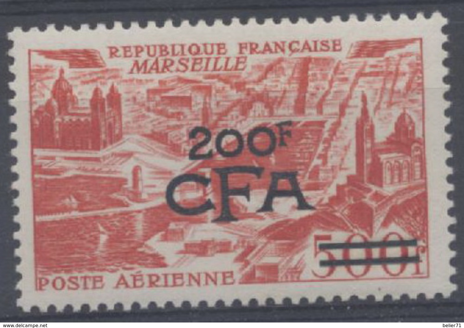 France, Réunion : Poste Aérienne N° 50 X Neuf Avec Trace De Charnière Année 1951 - Airmail