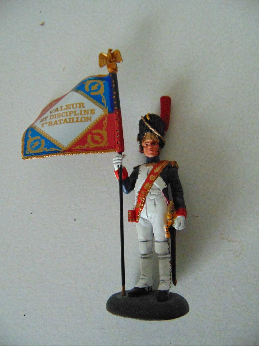 Soldat De Plomb - Porte Aigle - 1er Grenadier Garde Impériale 1811 - Guerres Napoléonniènes - Tin Soldiers