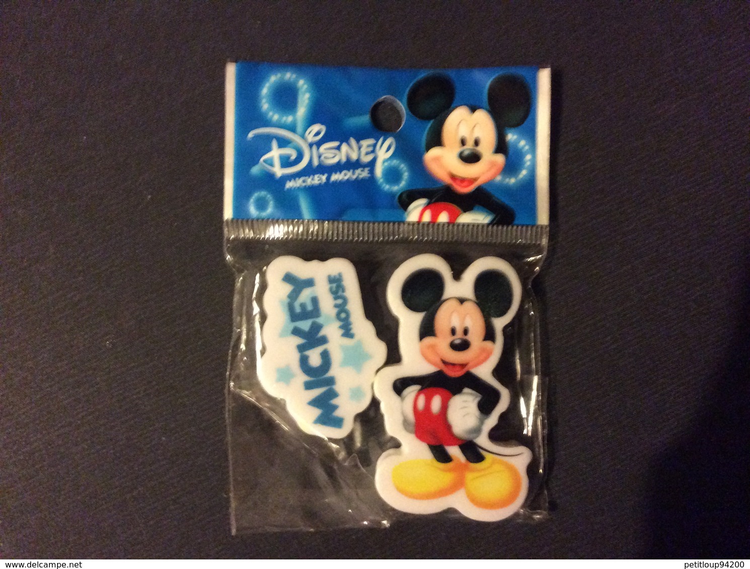 2 GOMMES BLISTER WALT DISNEY  Mickey Mouse  ERASERS - Autres & Non Classés