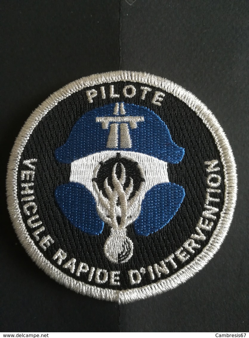 Écusson Gendarmerie Pilote Véhicule Rapide D Intervention - Police & Gendarmerie