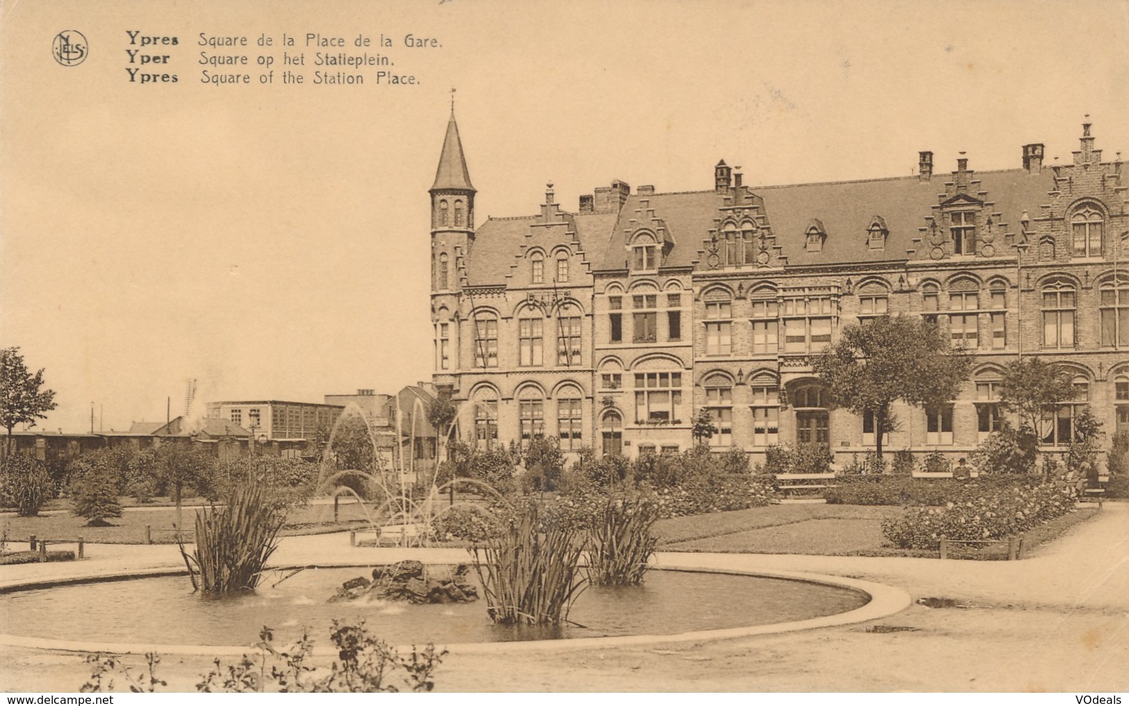 CPA - Belgique - Ieper - Ypres - Square De La Place De La Gare - Ieper