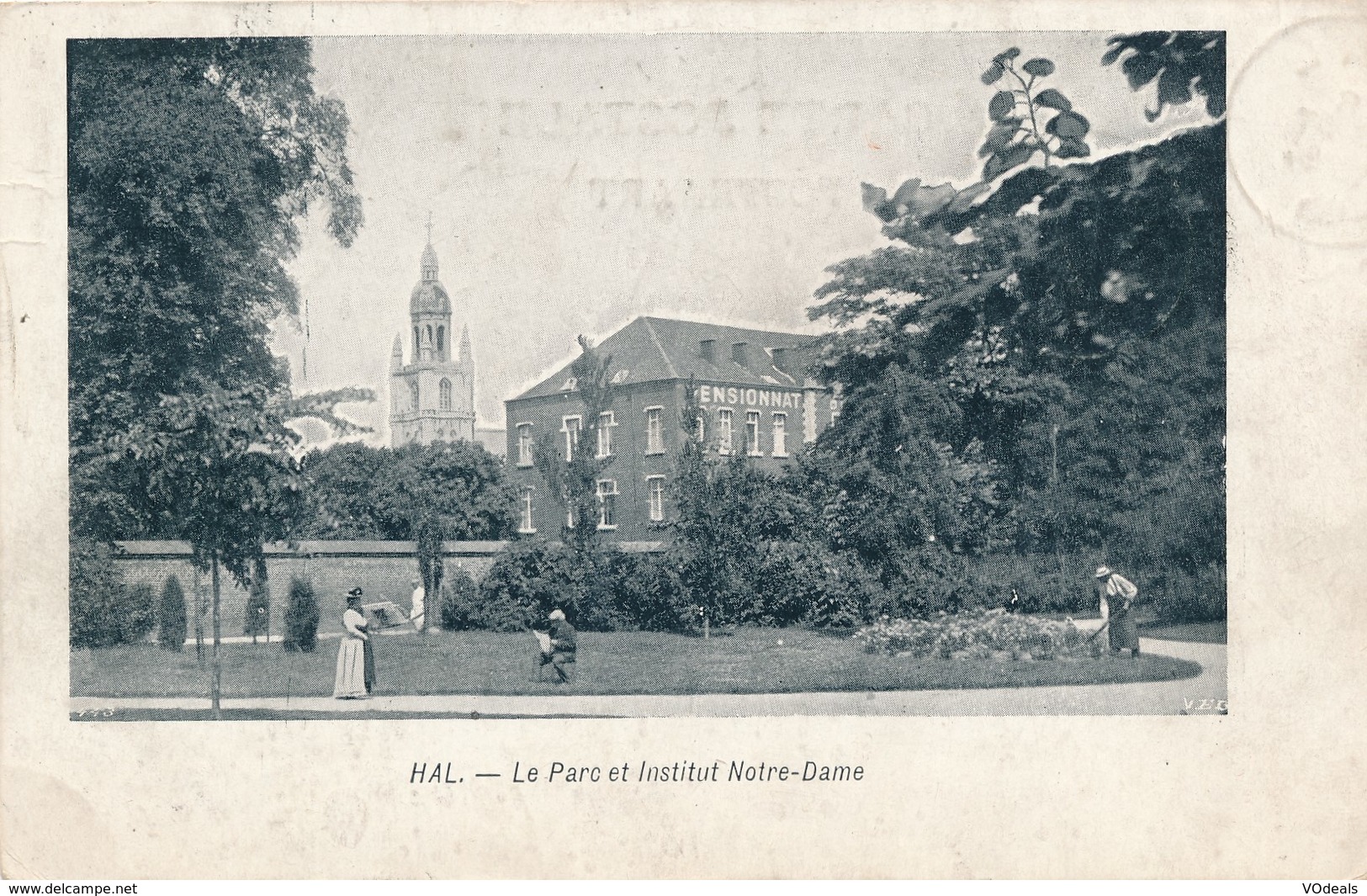 CPA - Belgique - Halle - Hal - Le Parc Et L'iinstitut Notre-Dame - Halle