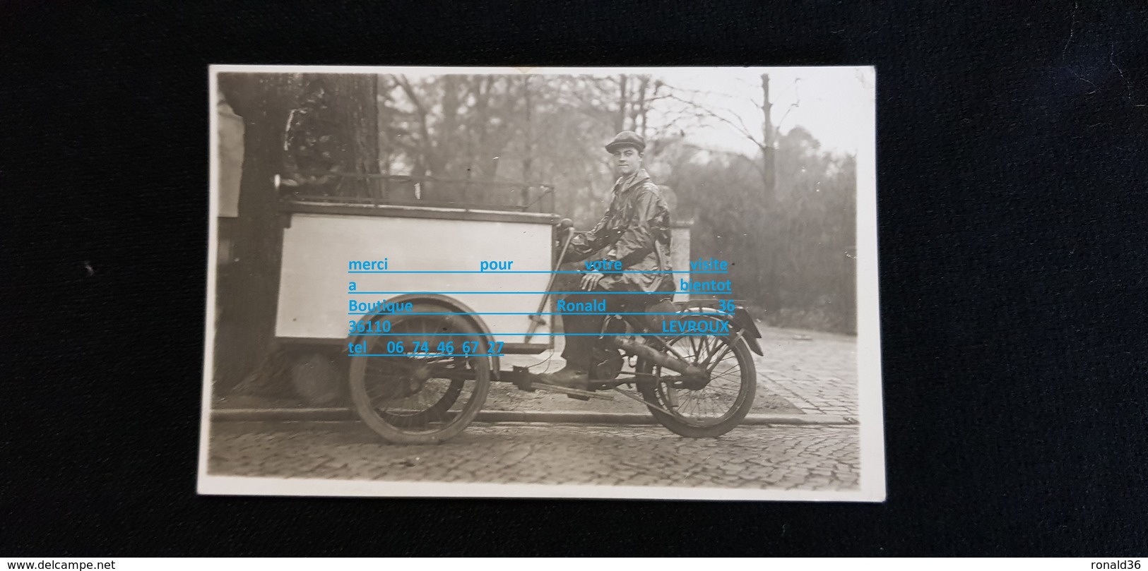 Cpp Motocyclette Triporteur Et Son Chauffeur ( Livraison ) Moto ( Beau Plan ) Satrar Photo - Motos