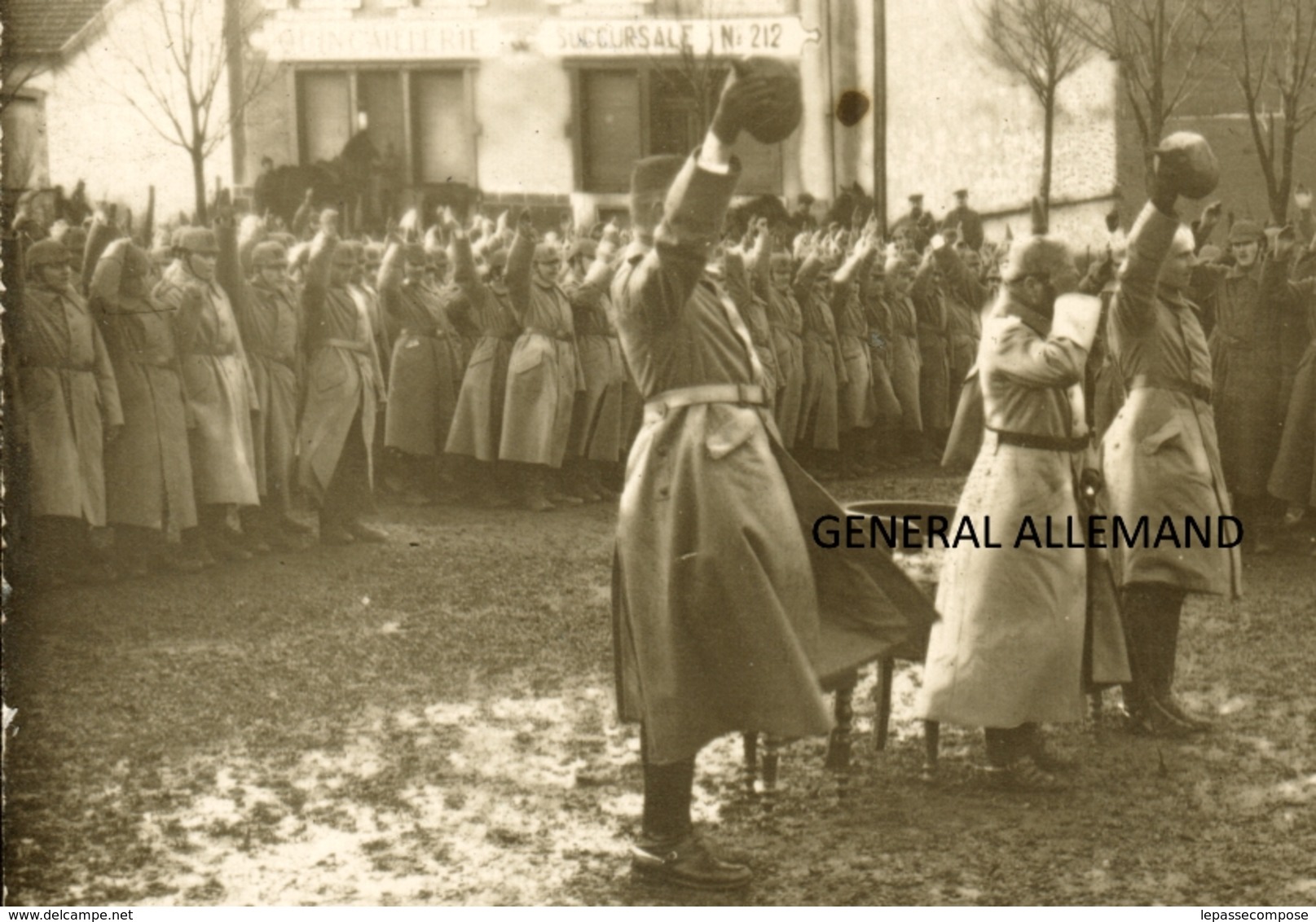 TOP TUCQUEGNIEUX - 1916 CEREMONIE ARMEE ALLEMANDE - SUCCURSALE 212 GRANDS ECONOMATS FRANCAIS - QUINCAILLERIE - LAVOIR - Autres & Non Classés