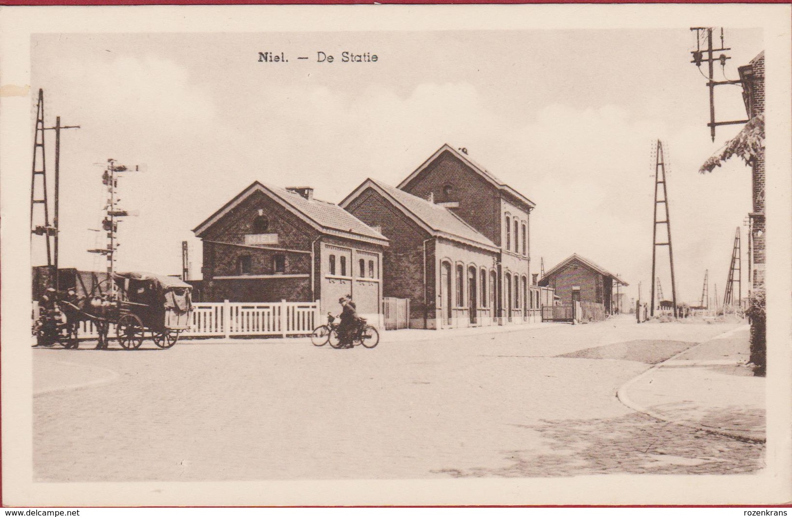 Oude Postkaart Niel Station De Statie La Gare Geanimeerd Fiets Fietsers Paard En Koets (vlekje) - Niel