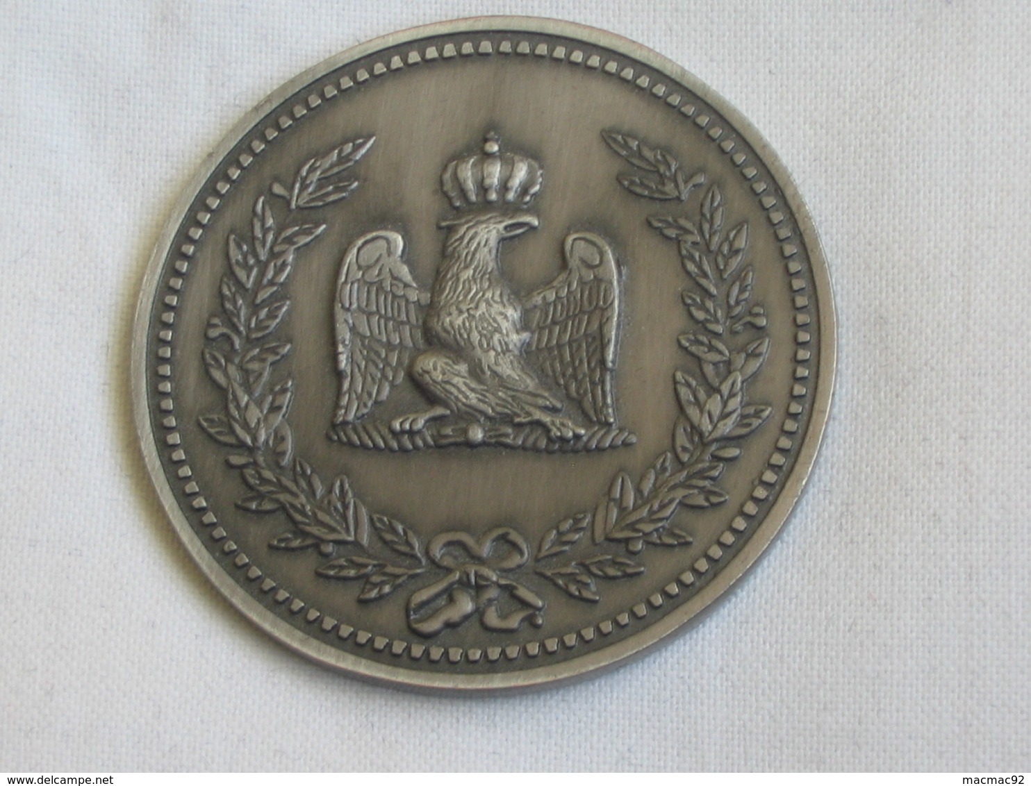 Médaille NAPOLEON 1er  EMPEREUR  **** EN ACHAT IMMÉDIAT **** - Royaux / De Noblesse