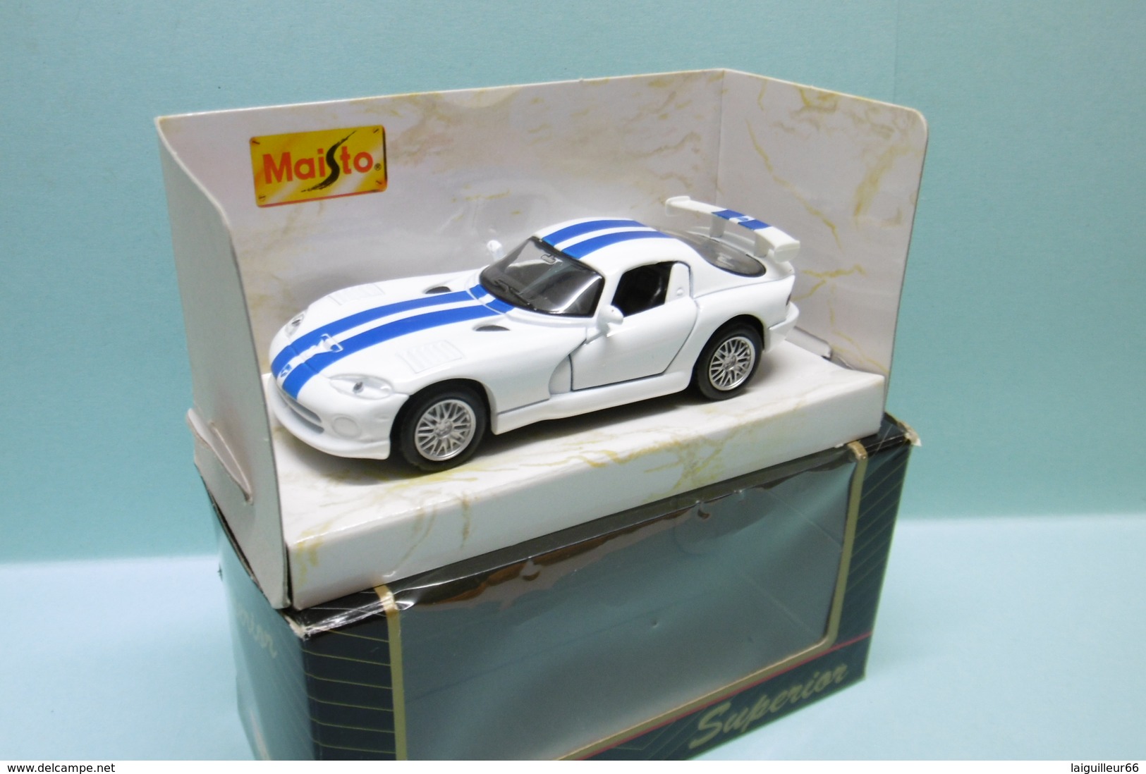 Maisto Superior - DODGE VIPER GTS-R Coupé Blanc BO 1/43 - Maisto