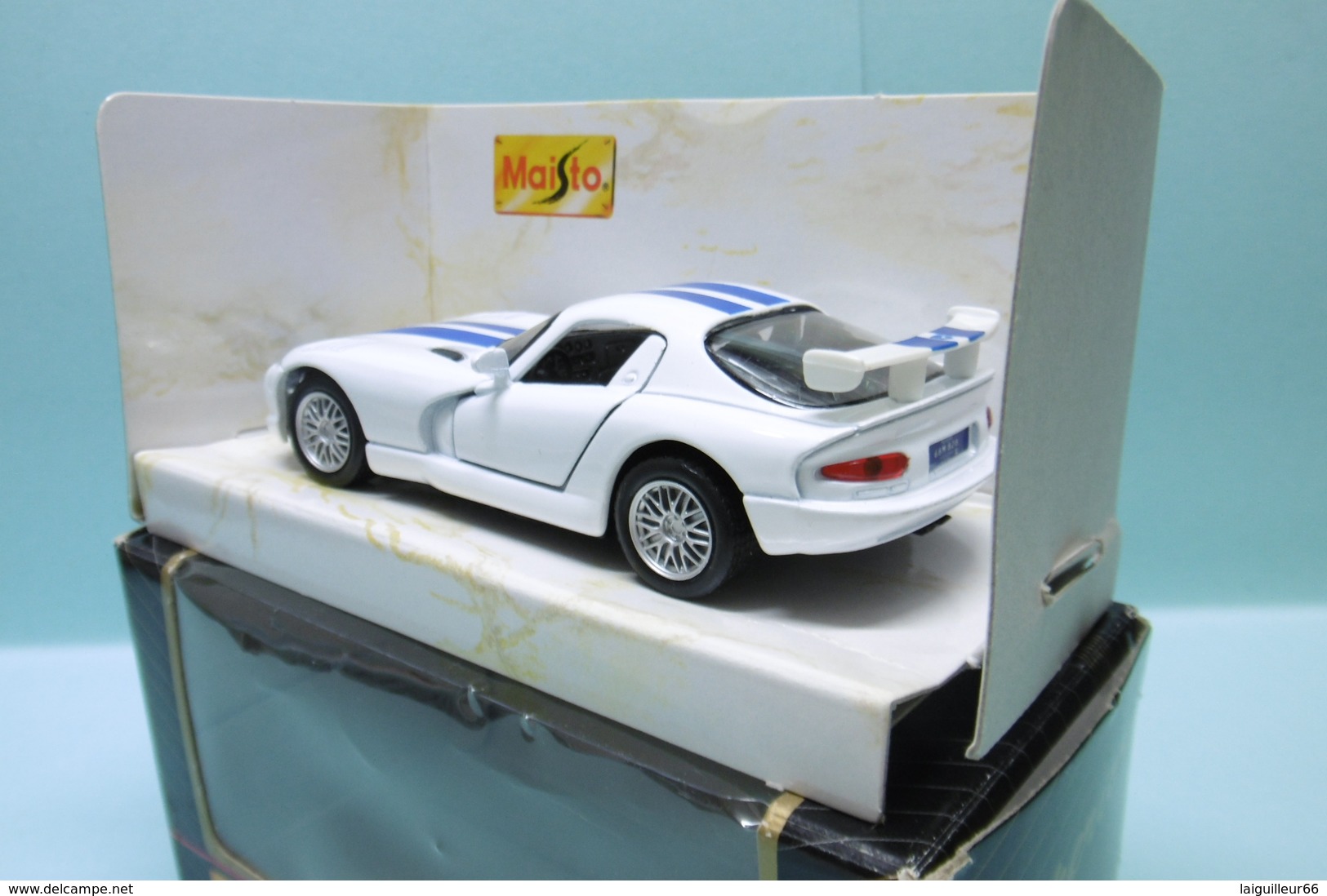 Maisto Superior - DODGE VIPER GTS-R Coupé Blanc BO 1/43 - Maisto