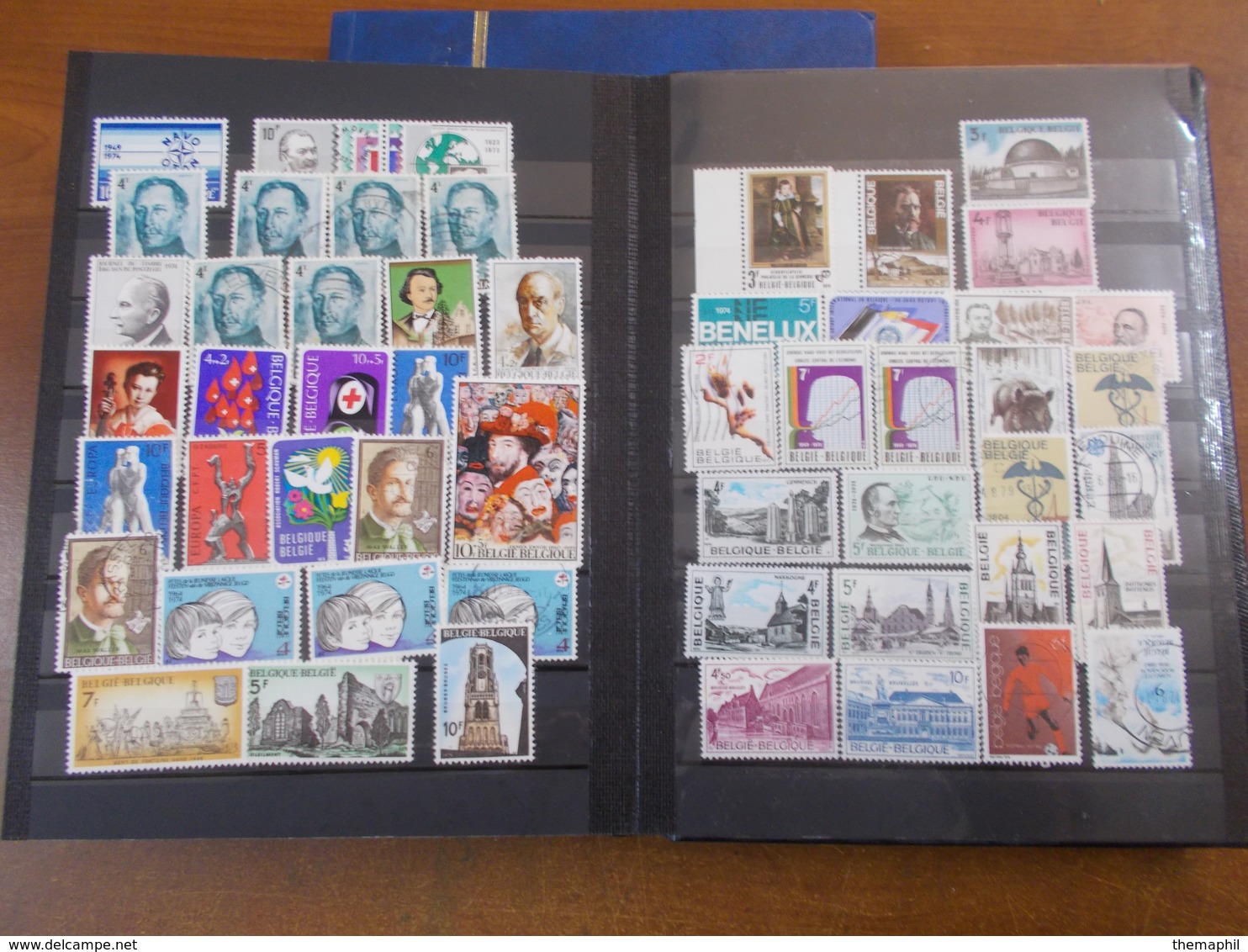 lot n° 394 BELGIQUE un lot de 2 petits classeurs neufs et obl.        . no paypal