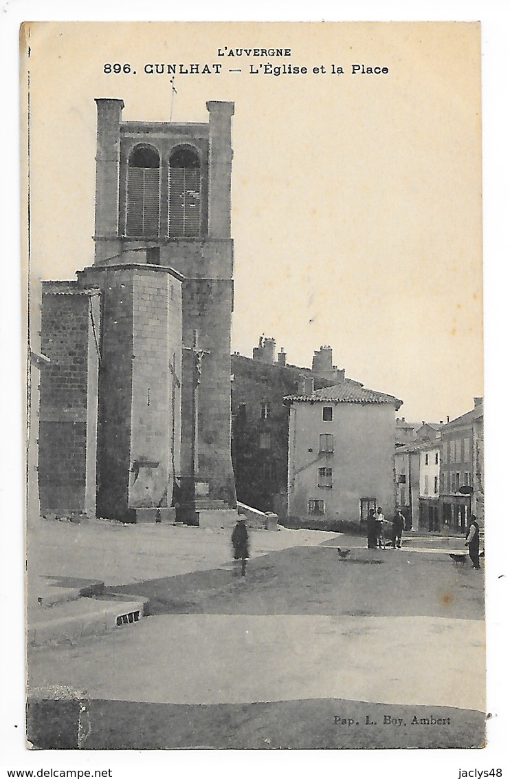 CUNLHAT   (cpa 63)   L' Eglise Et La Place   -  L 1 - Cunlhat