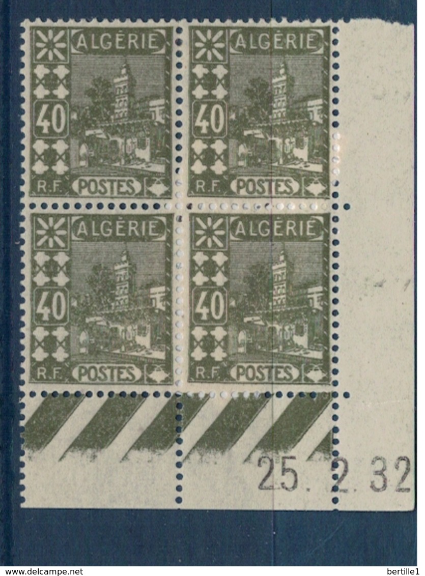 ALGERIE        N° YVERT  :  COIN DATE  N°  45          (  25.02.32  )          NEUF SANS  CHARNIERES - Unused Stamps