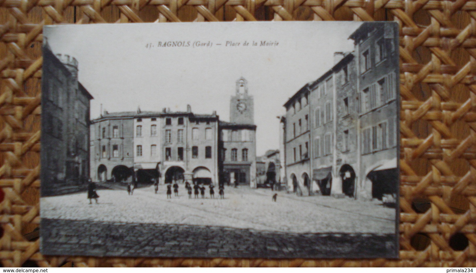 BAGNOLS SUR CEZE - PLACE DE LA MAIRIE - Bagnols-sur-Cèze