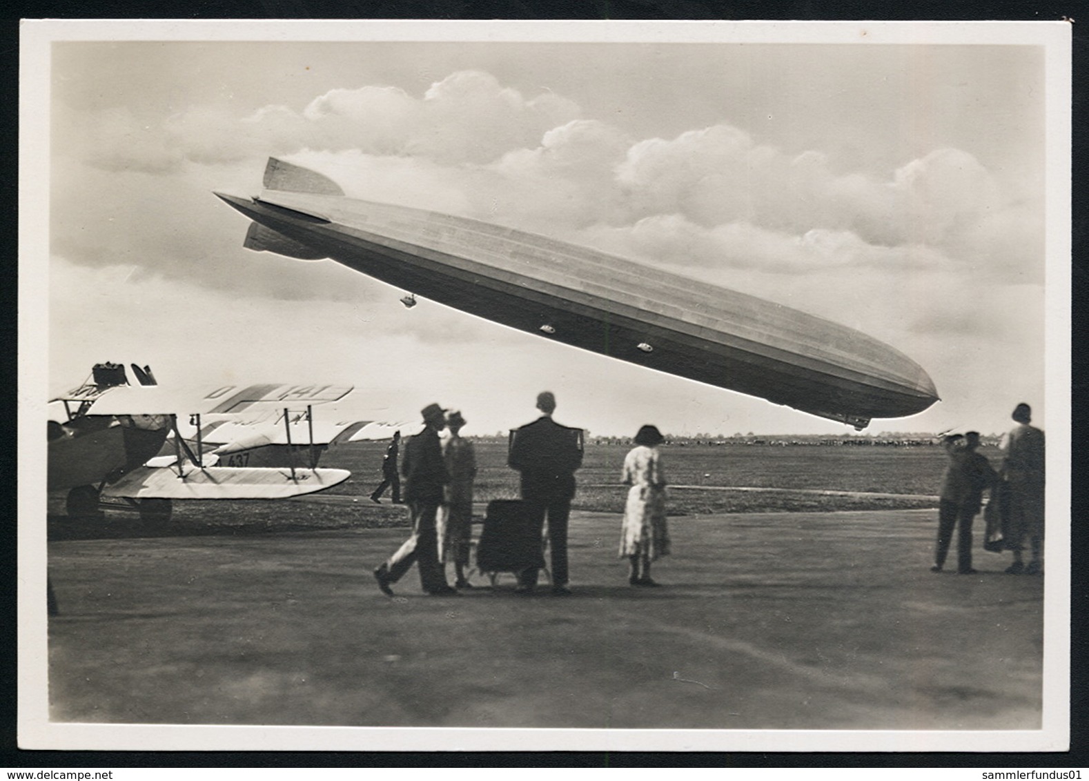 Foto AK/CP  Graf Zeppelin Luftschiff  LZ 127   Landung  Hamburg   Ungel/uncirc.1930er  Erhaltung/Cond. 2  Nr. 00618 - Dirigibili