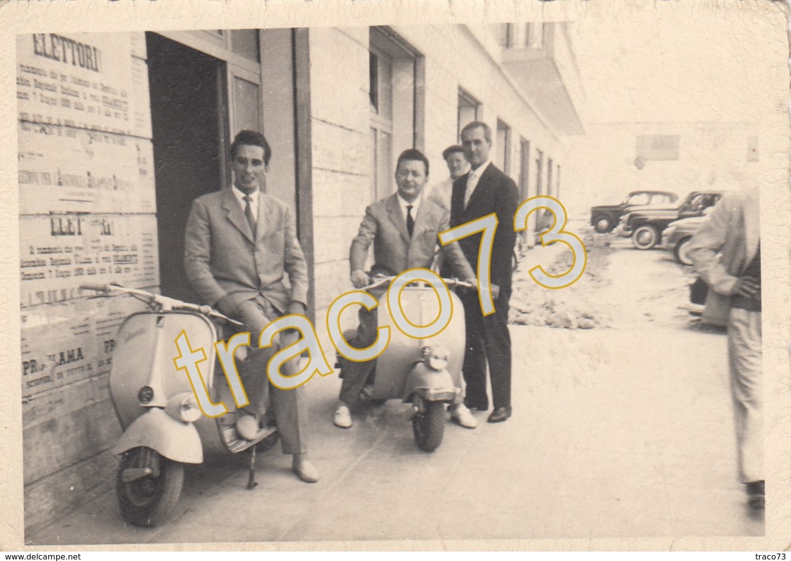 VESPA PIAGGIO _ 1953 ?/  Giovani In Posa Su Vespe _ Foto Formato 10 X 7 Cm. - Ciclismo