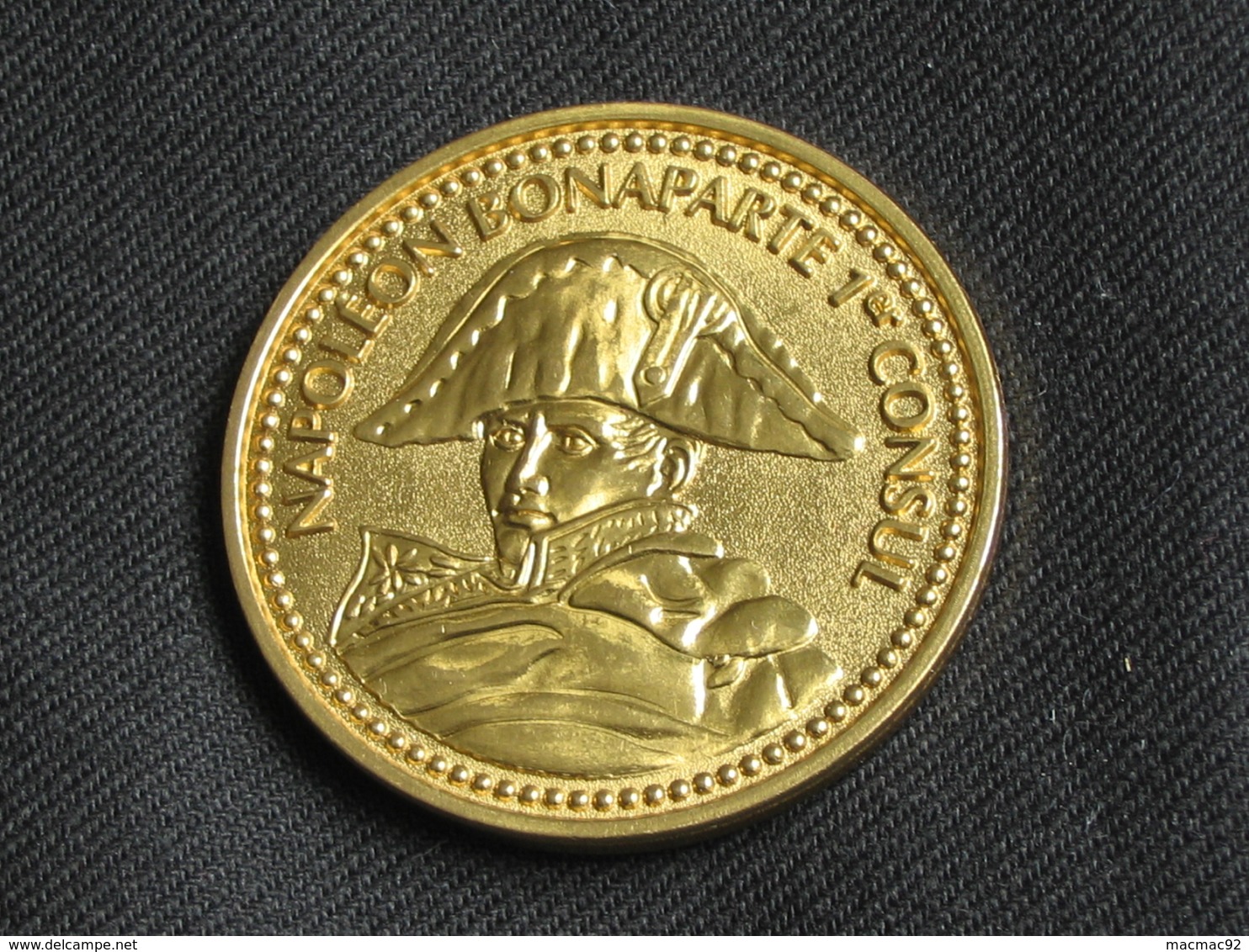 Médaille NAPOLEON BONAPARTE 1er Consul  **** EN ACHAT IMMÉDIAT **** - Royaux / De Noblesse