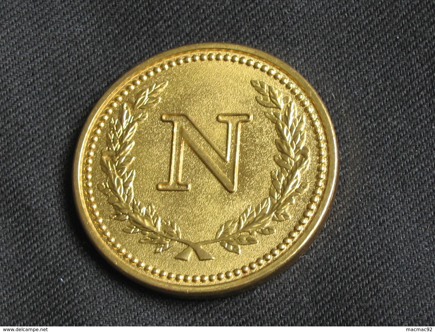 Médaille NAPOLEON BONAPARTE 1er Consul  **** EN ACHAT IMMÉDIAT **** - Royaux / De Noblesse