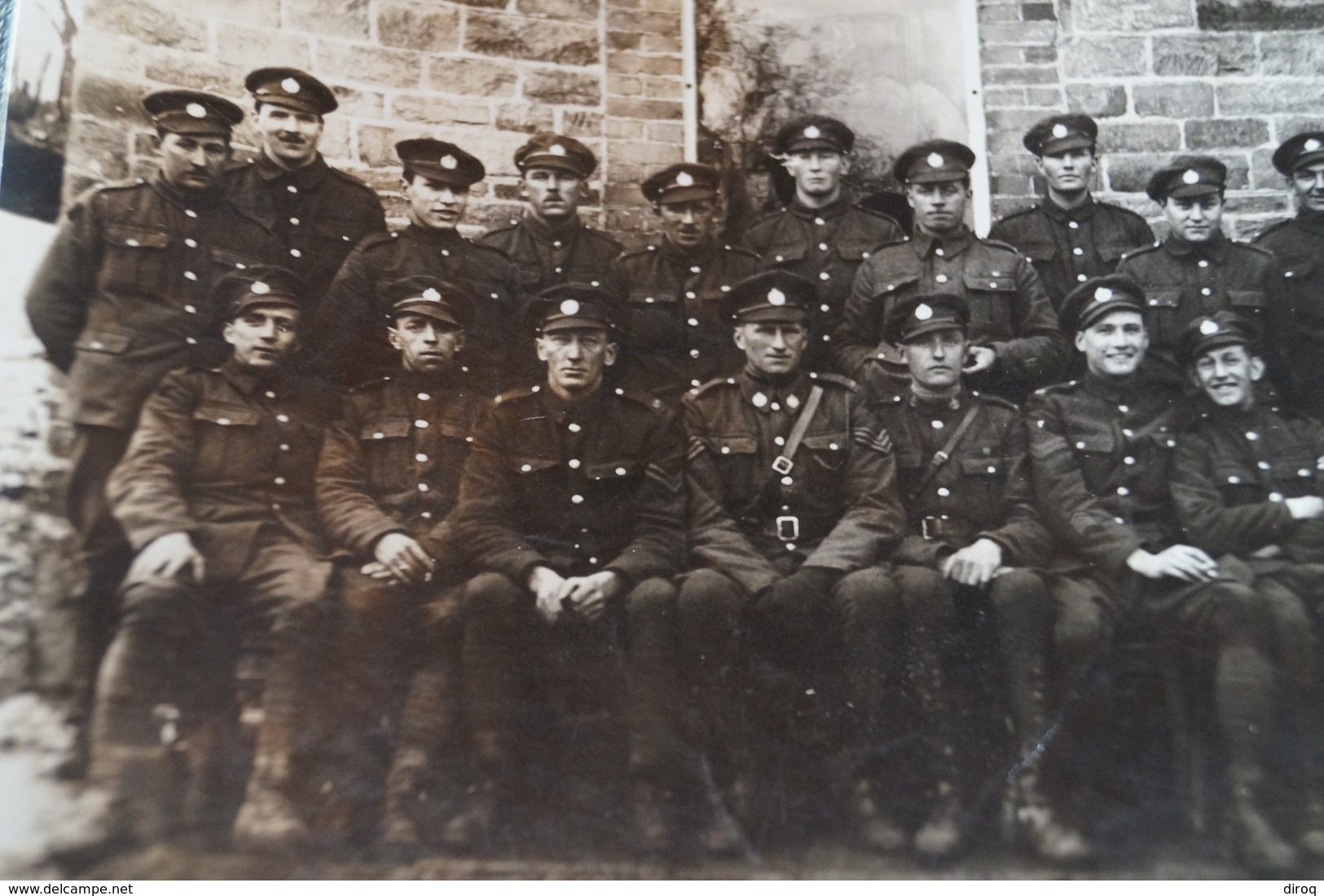 Ancienne Grande Photo De 22 Soldats Et Officiers à Identifier,photo Originale,16,5 Cm. / 12,5 Cm. - Guerre, Militaire