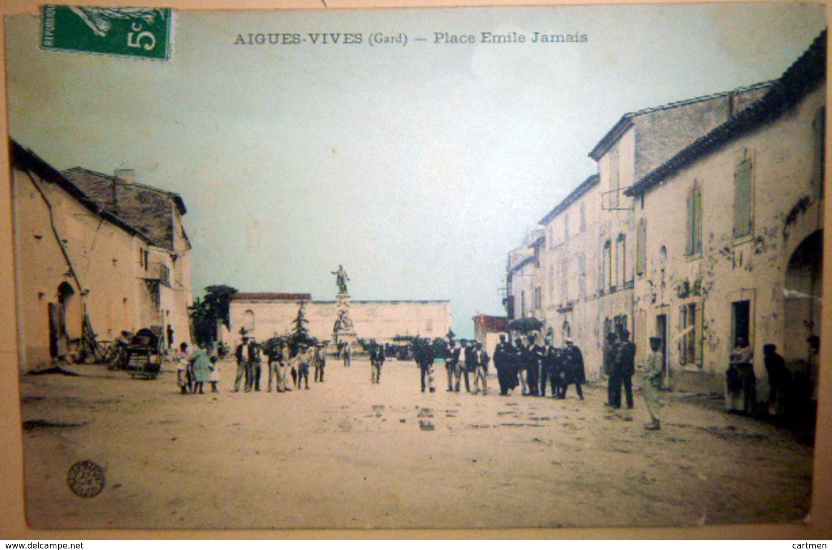 30 AIGUES VIVES PLACE EMILE  JAMAIS TRES ANIMEE VOYAGEE 1909 - Aigues-Vives