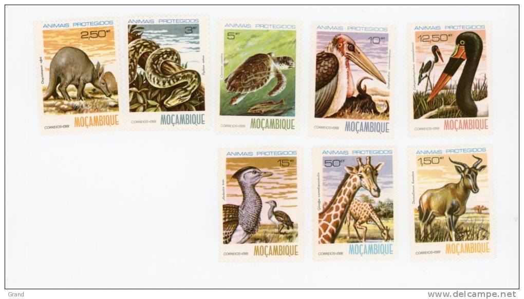 Mozambique-1981-Tortue-Pélican-Giraffe-Serpent-YT 788/95***MNH-VALEUR 8.50 - Mozambique