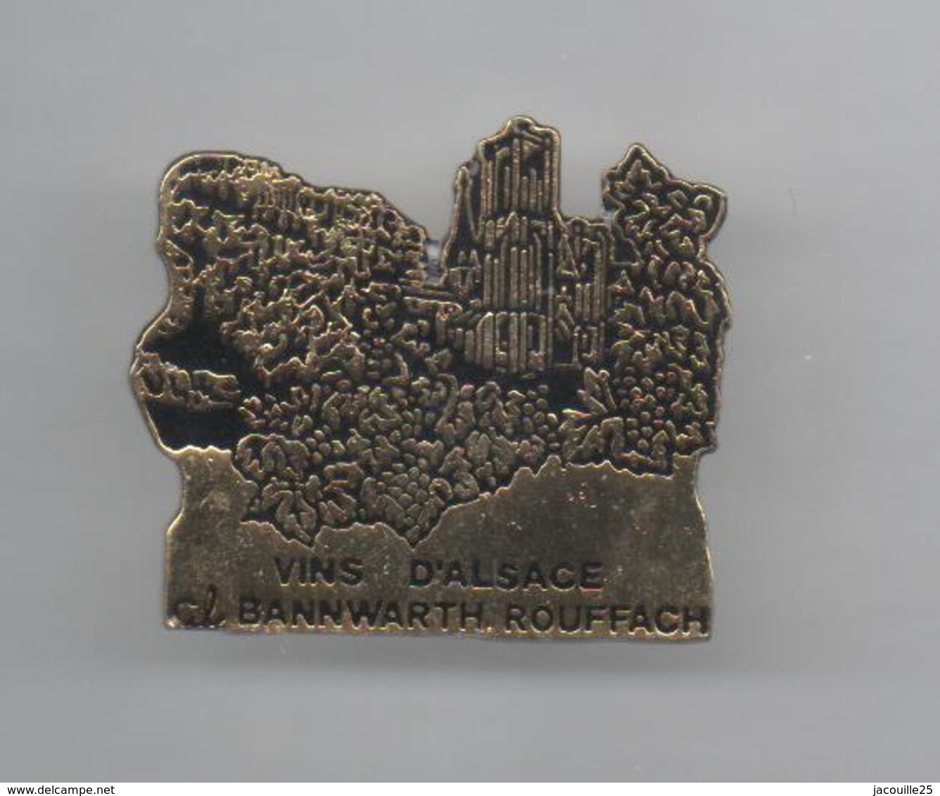 PINS PIN'S BOISSON ALCOOL  VIN  ALSACE BANNWORTH ROUFFACH EGLISE - Boissons