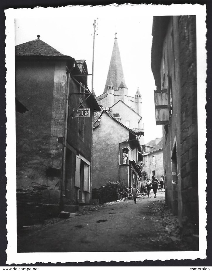 France,Rue Typique à Donzenac ( Corréze) Photo Véritable  Situé Année 1940 - Places