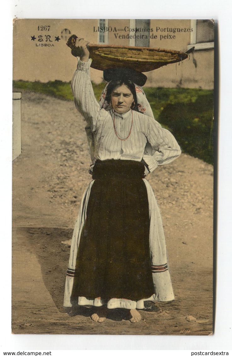 Lisbon / Lisboa - Vendedeira De Peixe, Woman Selling Fish - Old Portugal Postcard - Lisboa