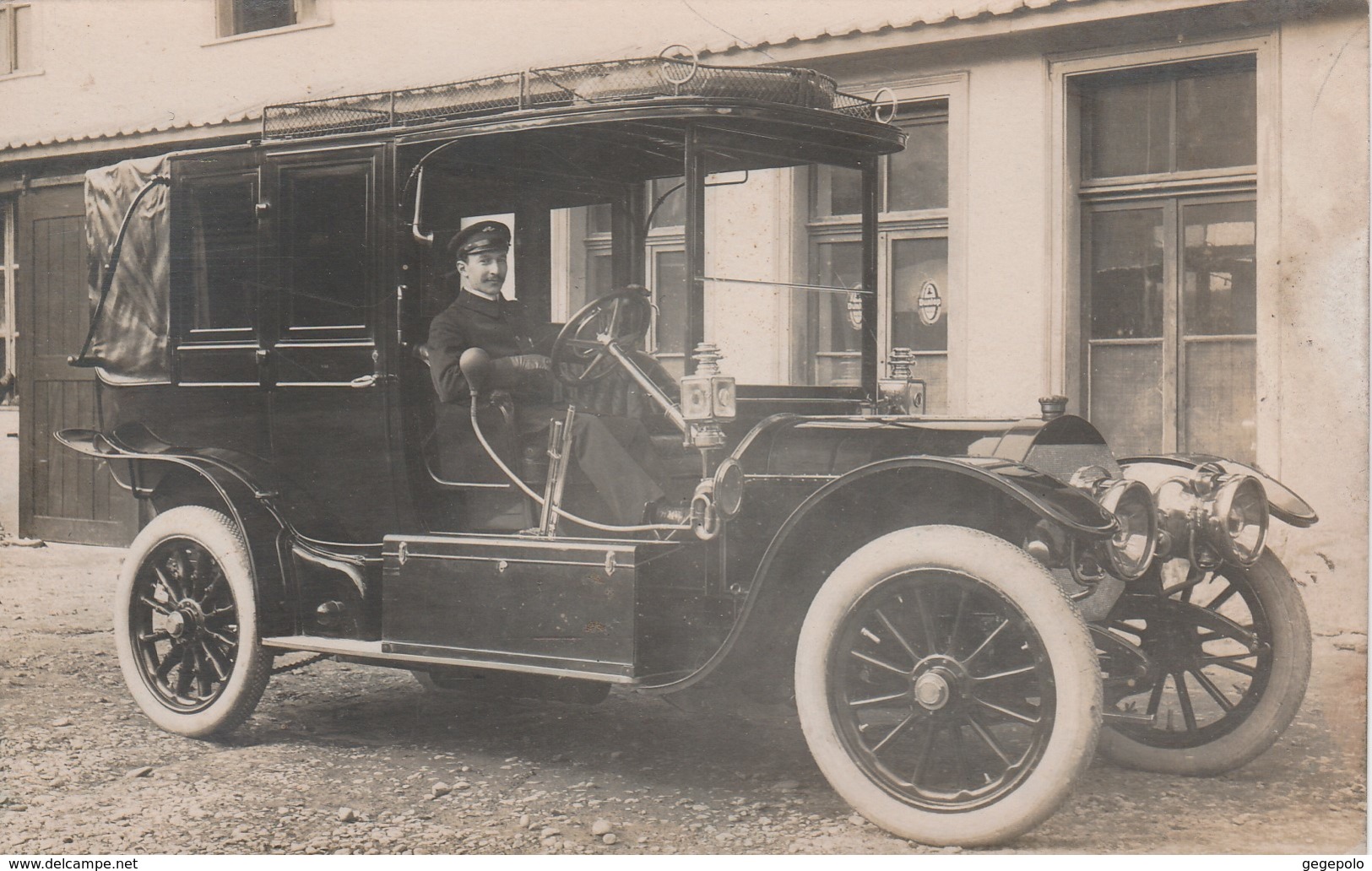 L' Aviateur Français Maurice GUILLAUX ( 1883-1917 )  Au Volant D'une Superbe Automobile  ( Carte Photo ) - Politieke En Militaire Mannen