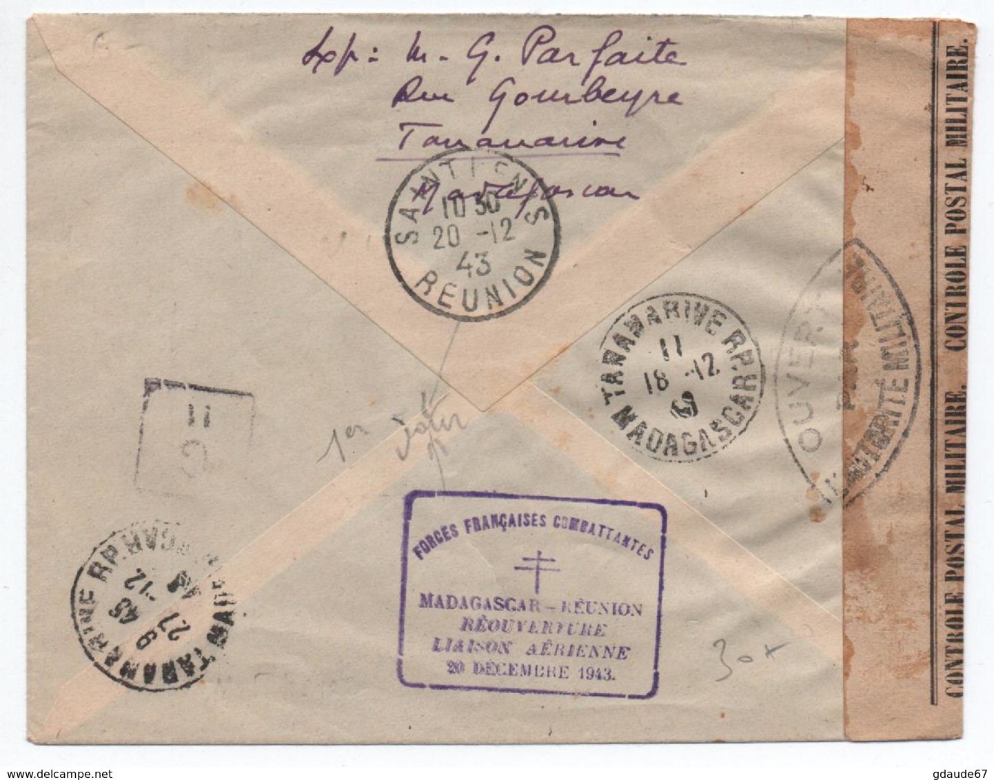 1943 - CACHET "MADAGASCAR REUNION REOUVERTURE LIAISON AERIENNE 20 DEC" ENVELOPPE RECOMMANDE TANANARIVE Pour SAINT DENIS - Guerre De 1939-45