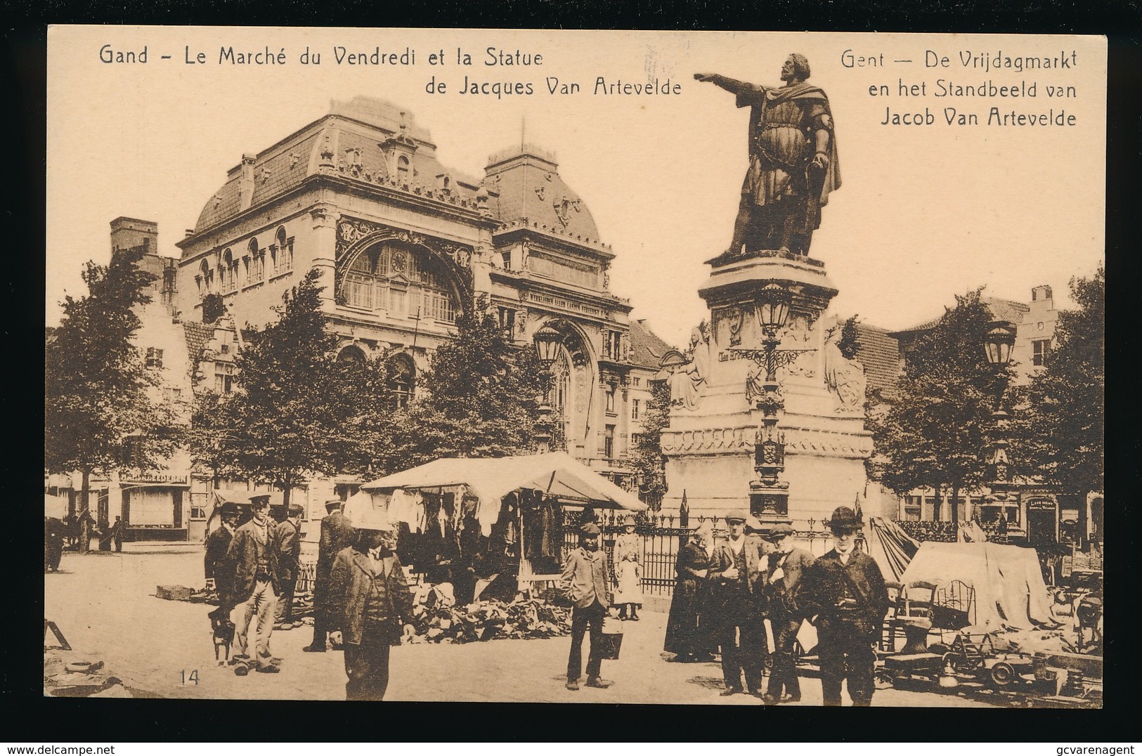 GENT   DE VRIJDAGMARKT MET STANDBEELD JACOB VAN ARTEVELDE - Gent