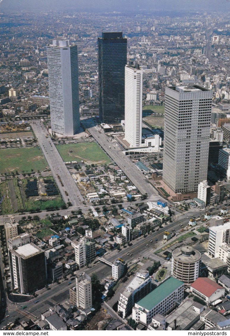 AL49 Shinjuku West Gate, Tokyo - Tokio