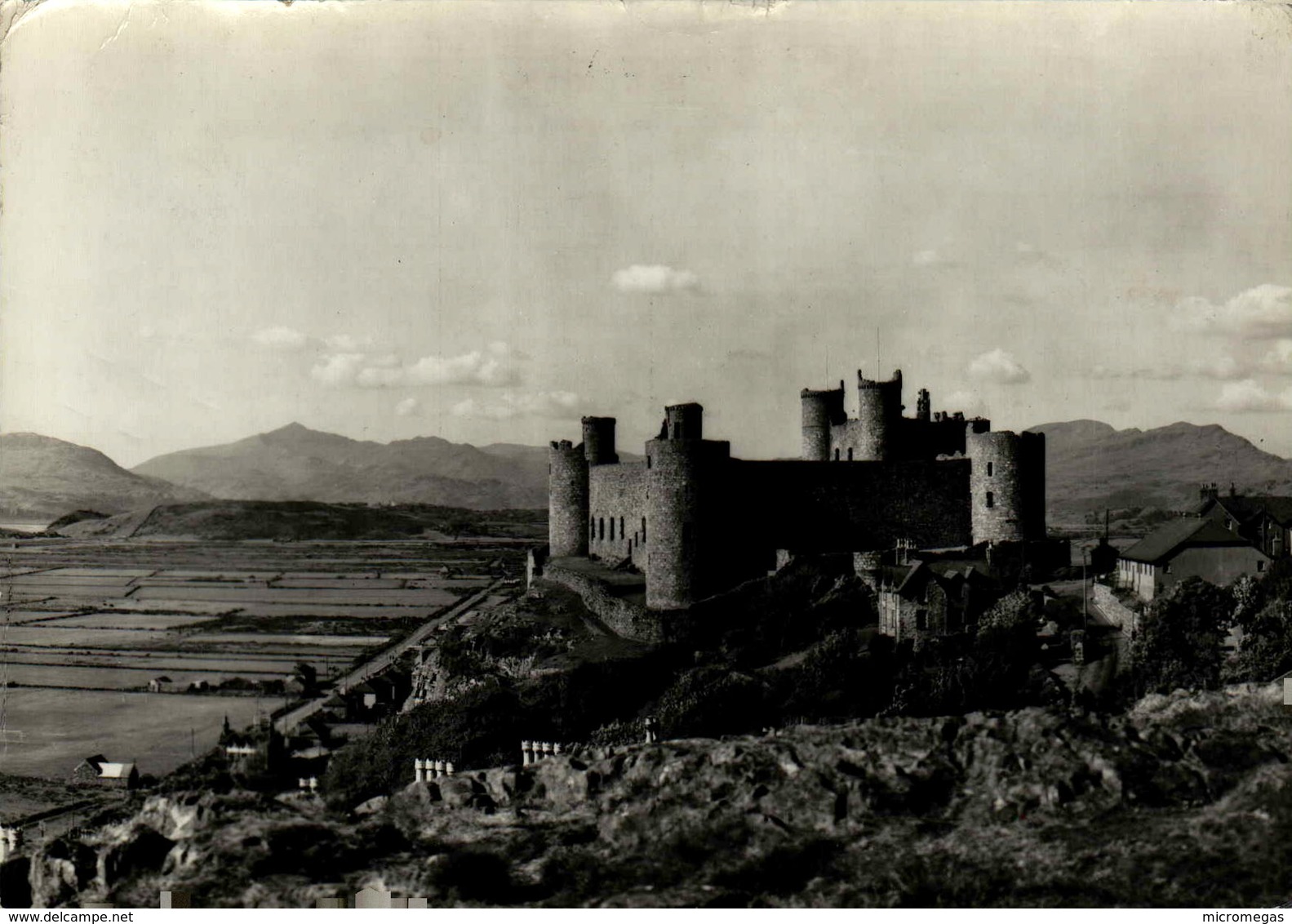 Harlech, Merioneth - Castle From South, With Snowdon In Background - Merionethshire