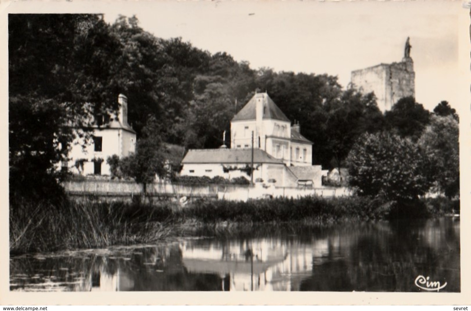 MONTBAZON. - Le Château Cottage Avrina - Montbazon