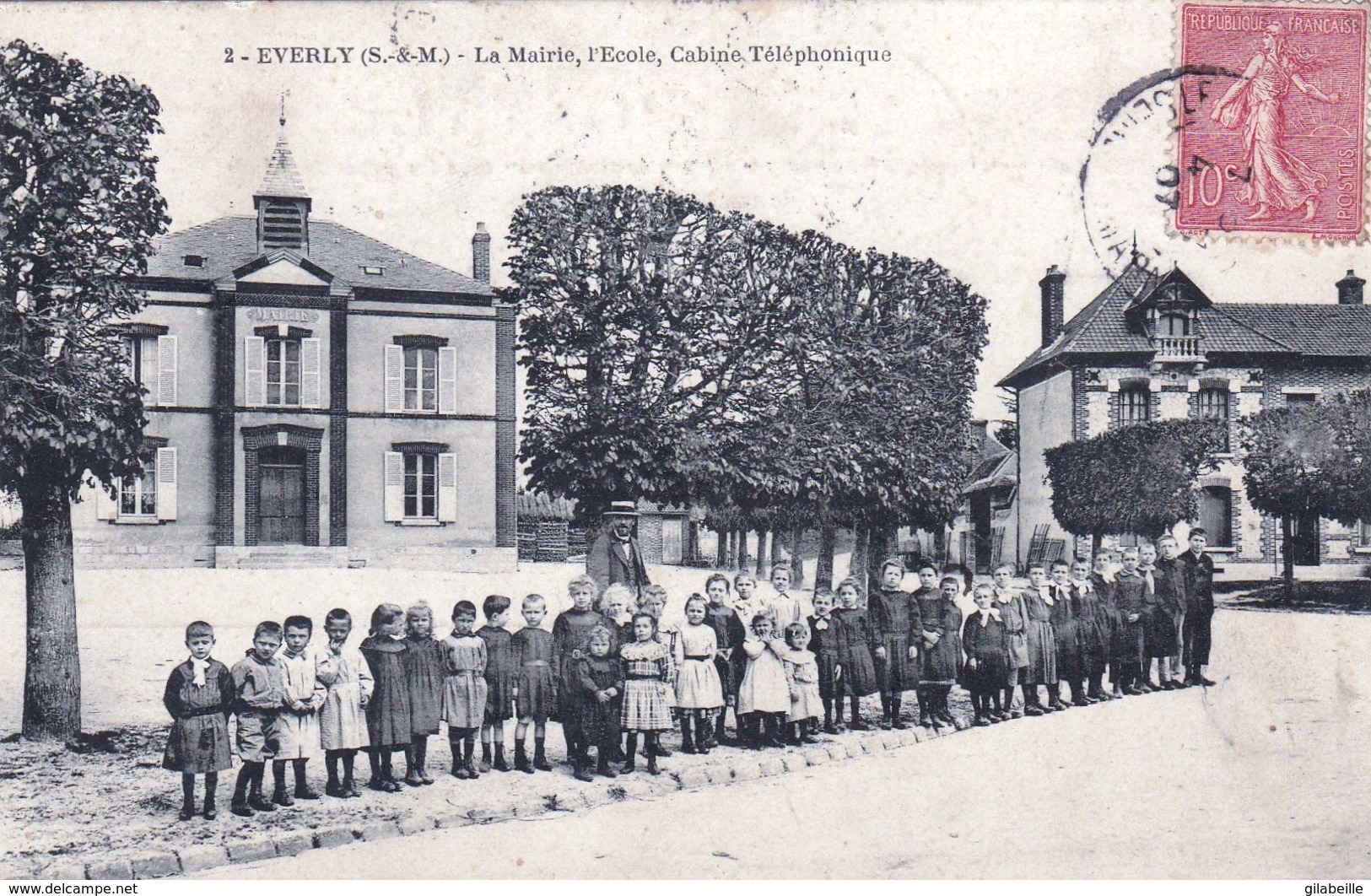 77 - Seine Et Marne - EVERLY - La Mairie - L Ecole  - Cabine Telephonique - Sonstige & Ohne Zuordnung