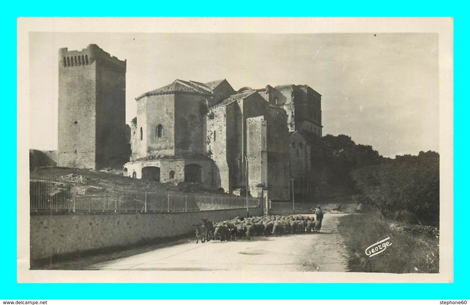 A739 / 249 13 - ARLES ? Carte PHOTO ! à Identifier Chateau Mouton - Arles