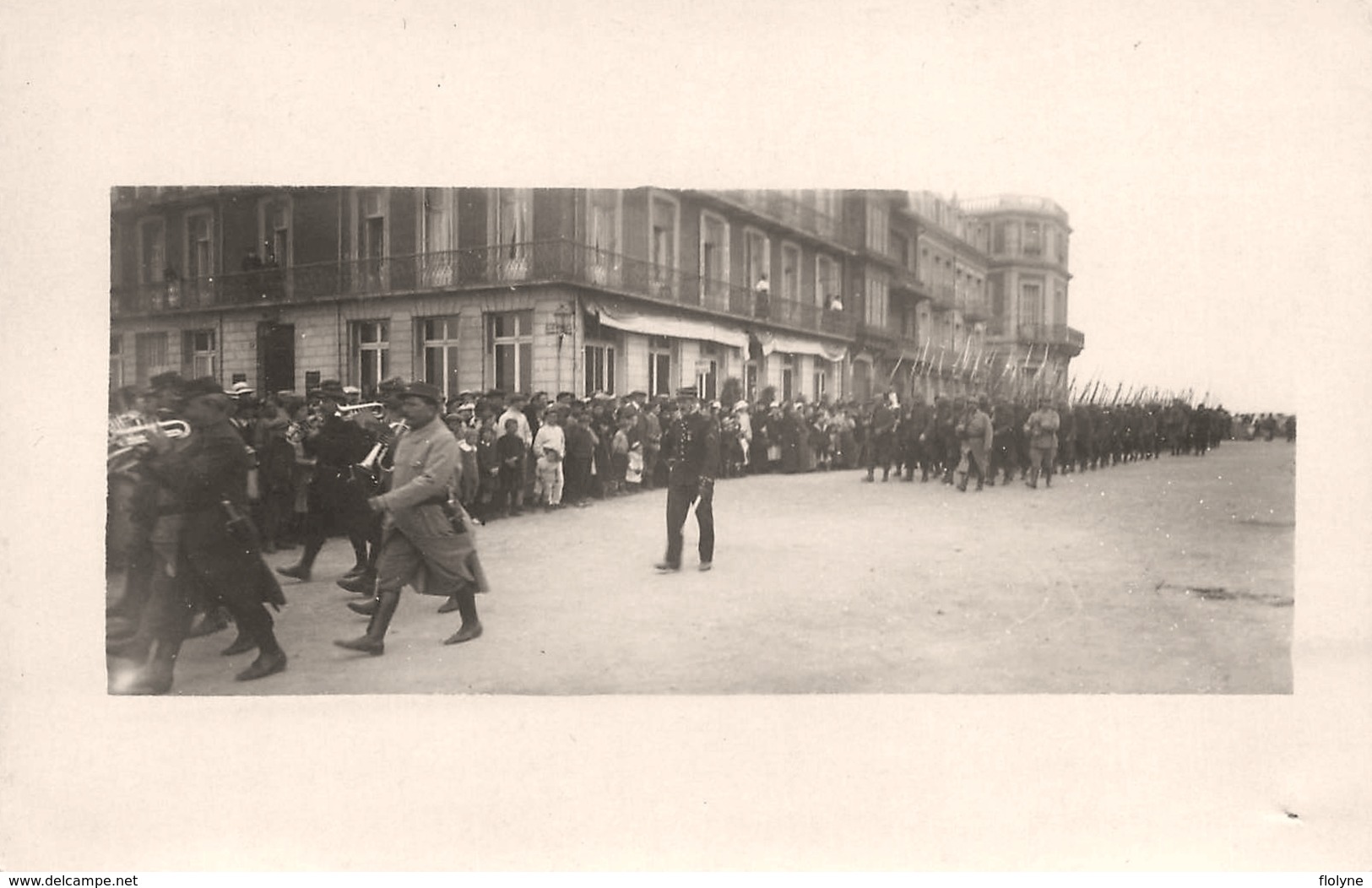 Le Tréport - 19 cartes photos - Délégation des Officiers français à l'enterrement du Capitaine Heath 1916 + autres !!!