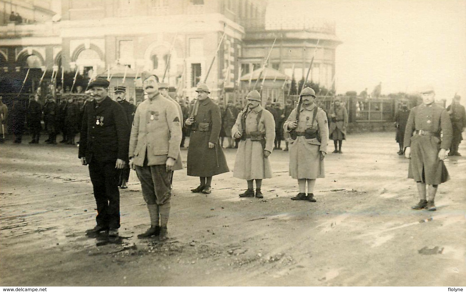 Le Tréport - 19 cartes photos - Délégation des Officiers français à l'enterrement du Capitaine Heath 1916 + autres !!!