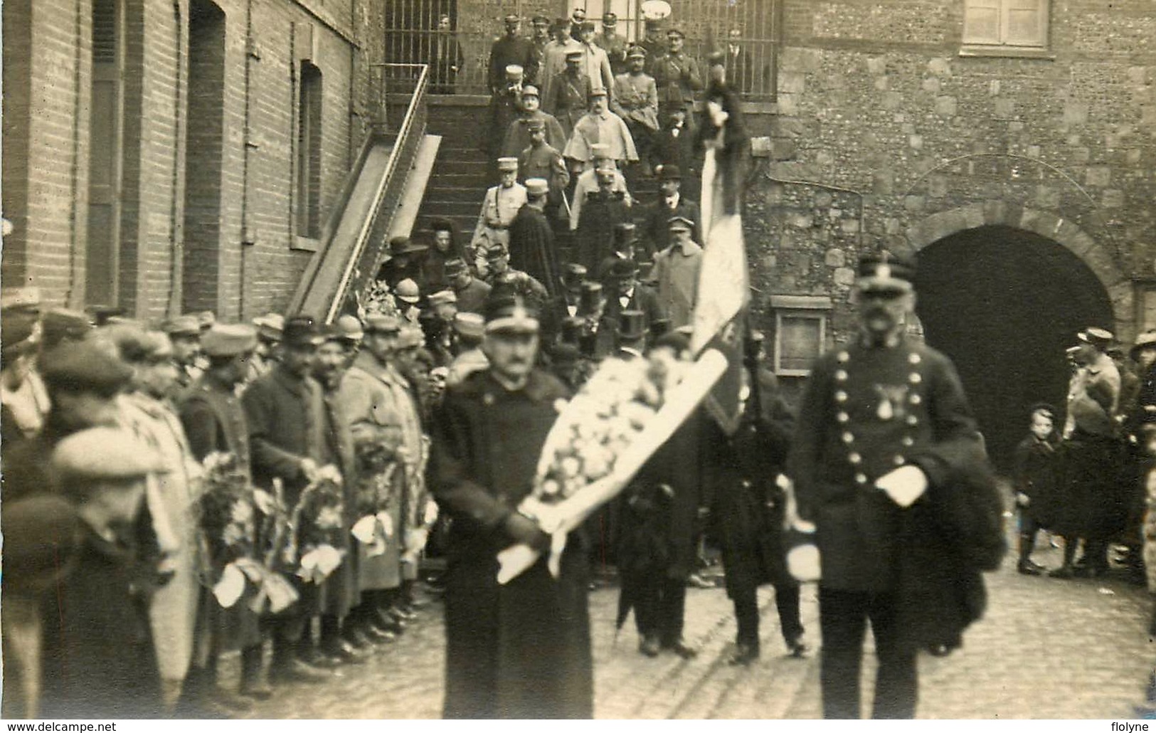 Le Tréport - 19 cartes photos - Délégation des Officiers français à l'enterrement du Capitaine Heath 1916 + autres !!!