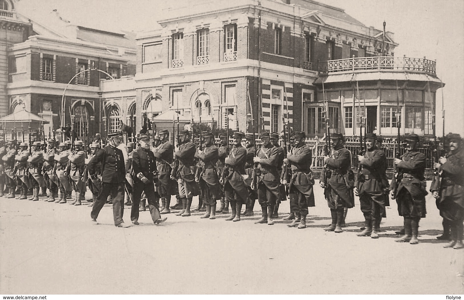 Le Tréport - 19 cartes photos - Délégation des Officiers français à l'enterrement du Capitaine Heath 1916 + autres !!!