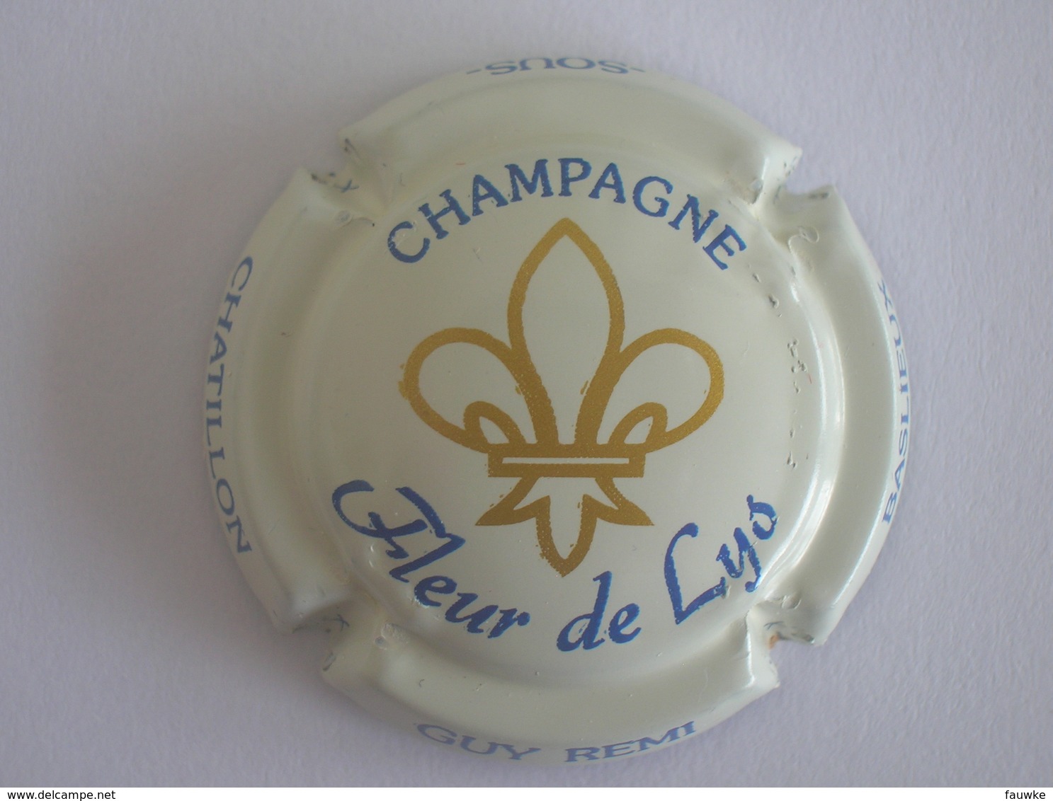 Capsule Champagne Remi Guy, Crème Foncé, Or Et Bleu, Nouvelle! - Sonstige & Ohne Zuordnung