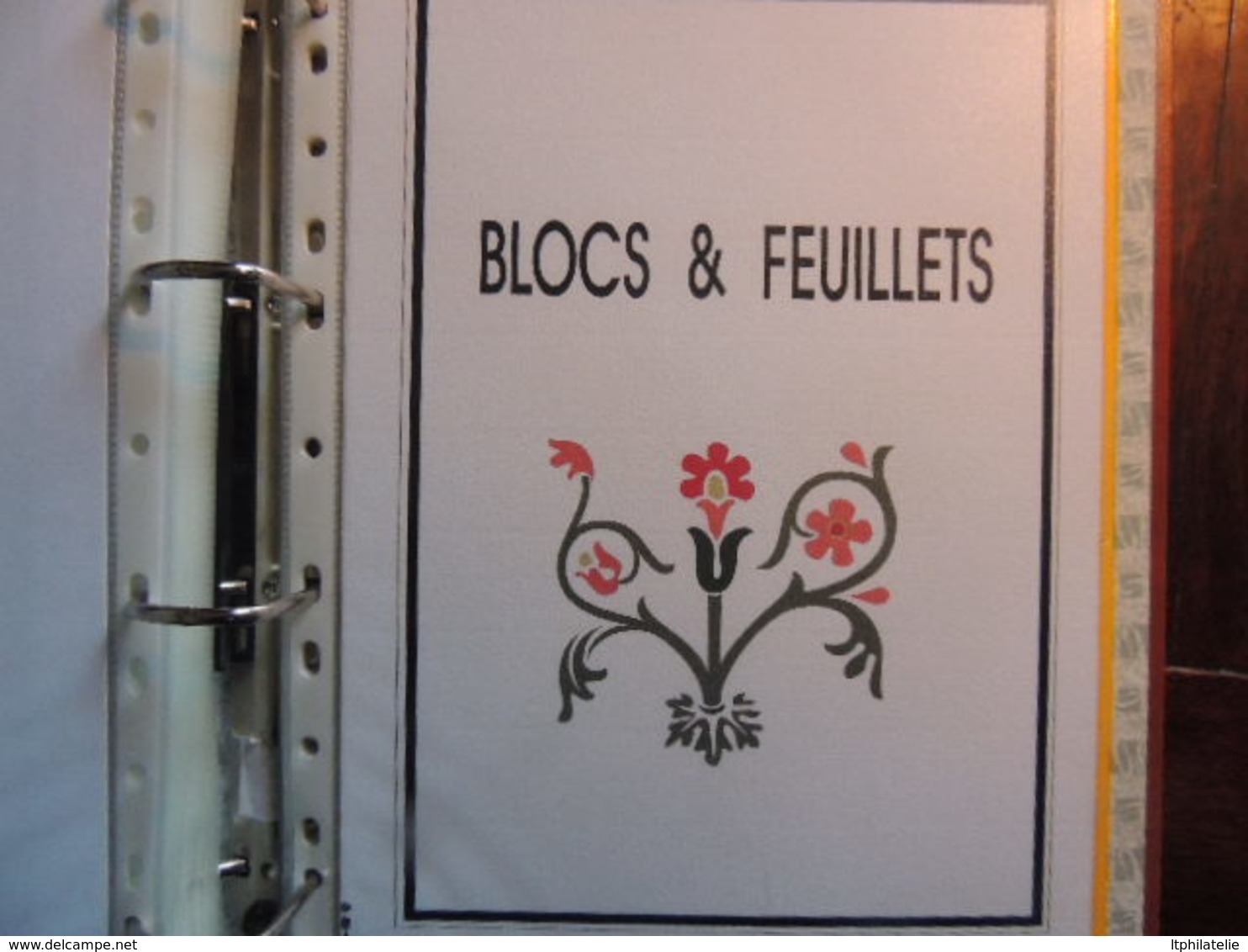 *SUPER AFFAIRE *  'ANDORRE FRANCAIS QUASI  COMPLET  FORTE COTE  TIMBRES**ET *  BLOCS CARNETS ETAT PARFAIT   DEPART A 1€