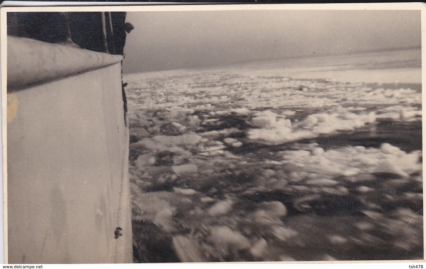 CARTE-PHOTO---BATEAU Dans La Glace--voir 2 Scans - Autres & Non Classés