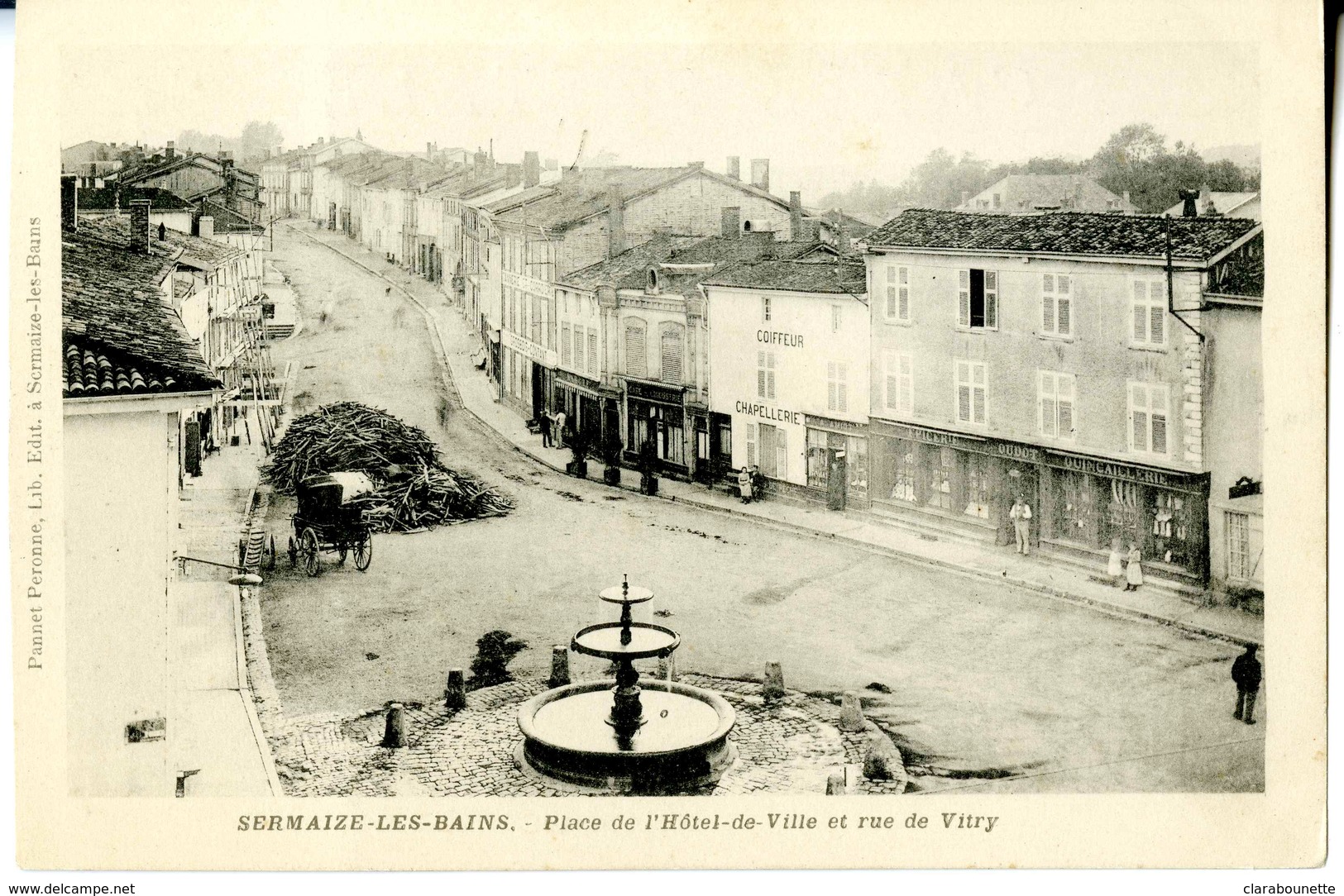 Sermaize-les-Bains, Place De L'Hôtel-de-ville Et Rue De Vitry, éditeur Pannet Peronne, édit. à Sermaize-les-Bains - Sermaize-les-Bains