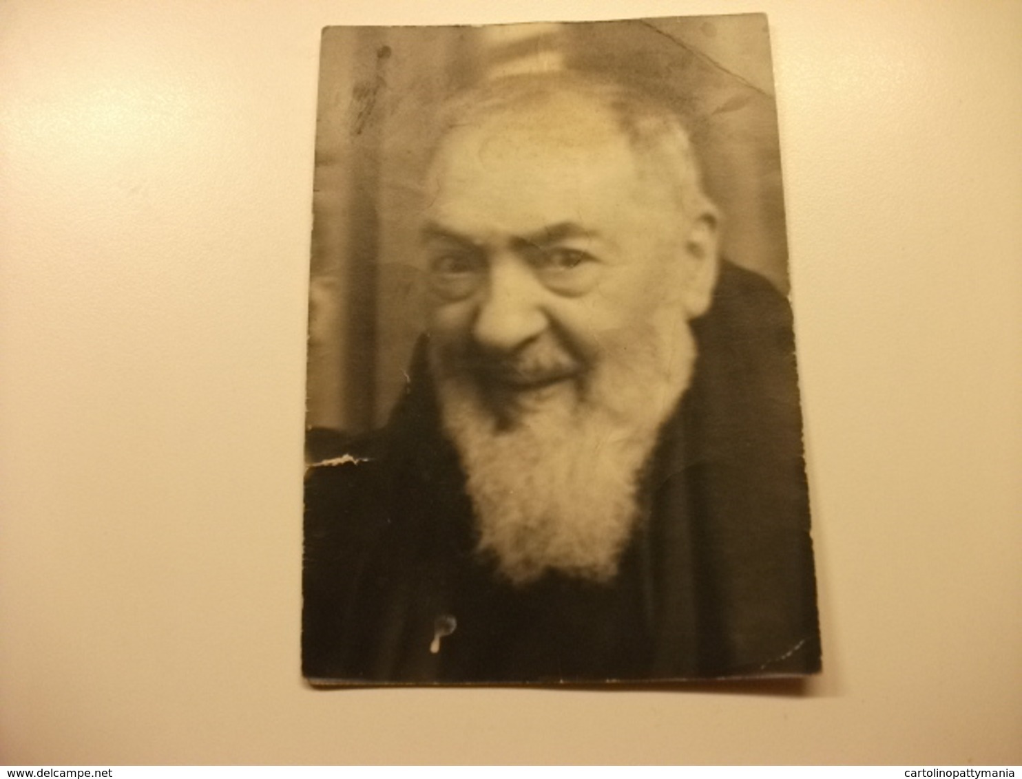 PADRE PIO FOTO MOLTO SCIUPATA E CON STRAPPI PIEGHE - Photographs