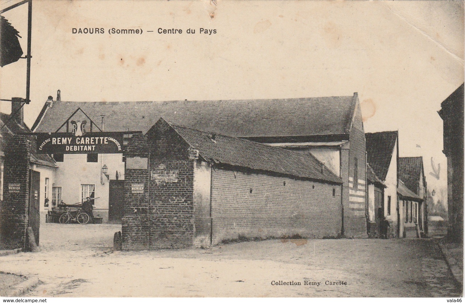 DAOURS 80  SOMME   CPA  CENTRE DU PAYS - Autres & Non Classés