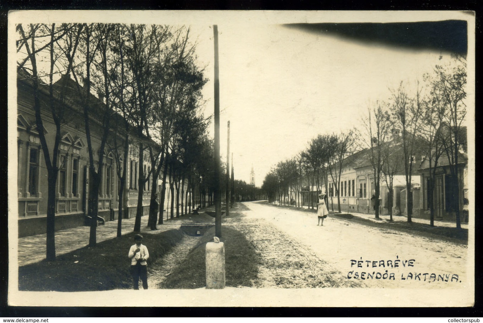 PÉTERRÉVE 1941. Csendőr Laktanya, Fotós, Régi Képeslap  /  Gendarme Barracks Vintage Pic. P.card - Ungarn