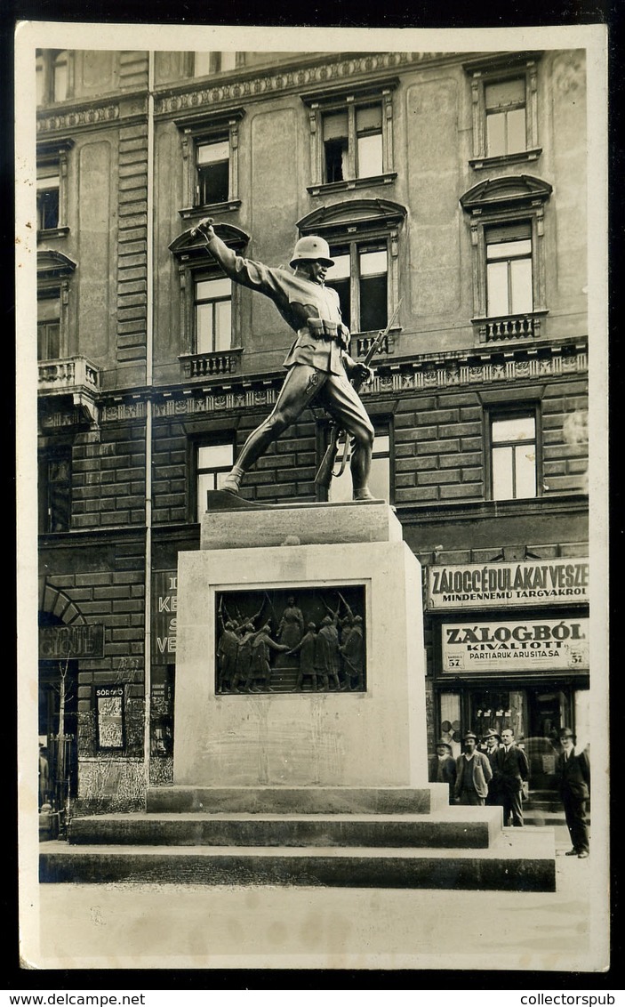 BUDAPEST 32-es Tere , Ritka Fotós Képeslap, Zálogházzal  /  Budapest Pawnshop Vintage Pic. P.card - Hongrie