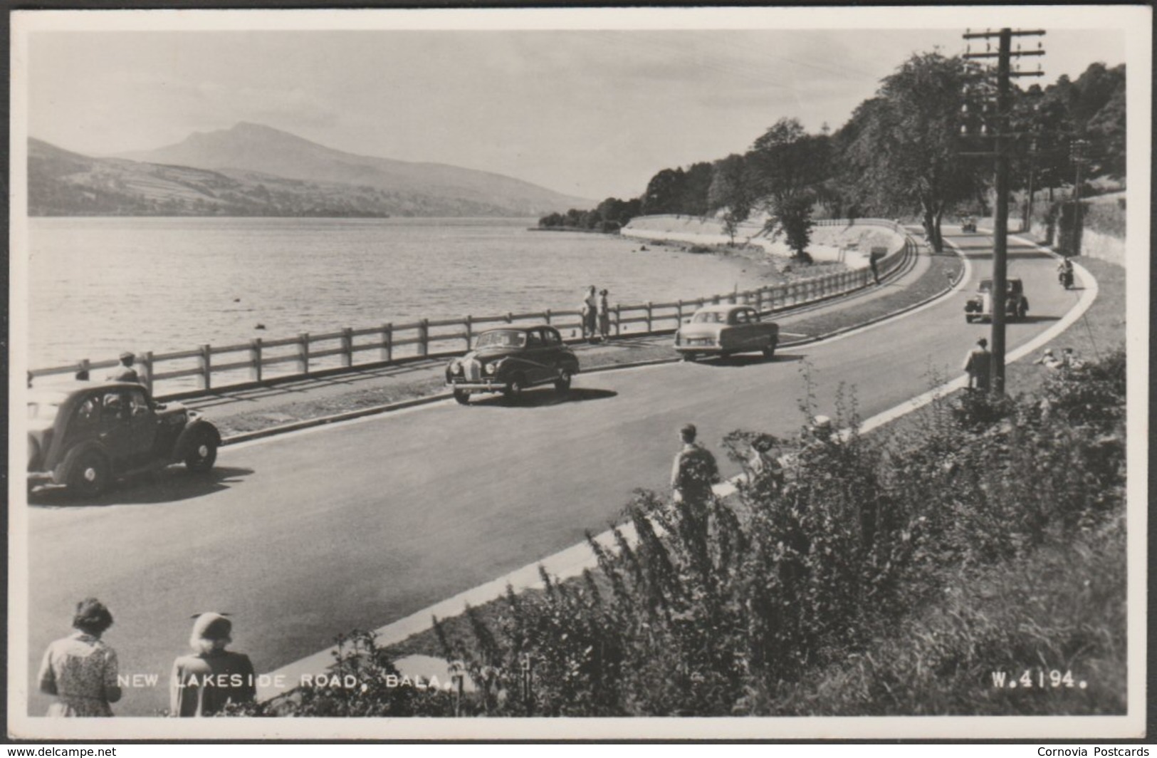 New Lakeside Road, Bala, Merionethshire, C.1955 - Valentine's RP Postcard - Merionethshire